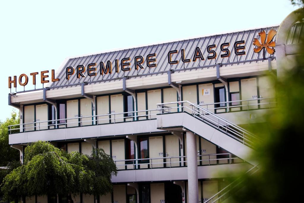 Hotel Premiere Classe Lille Sud - Douai Cuincy Exterior foto